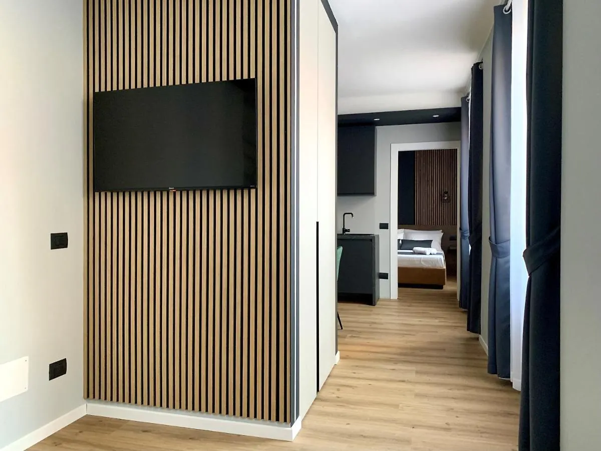Prestige Duomo Apartment - Lake Como