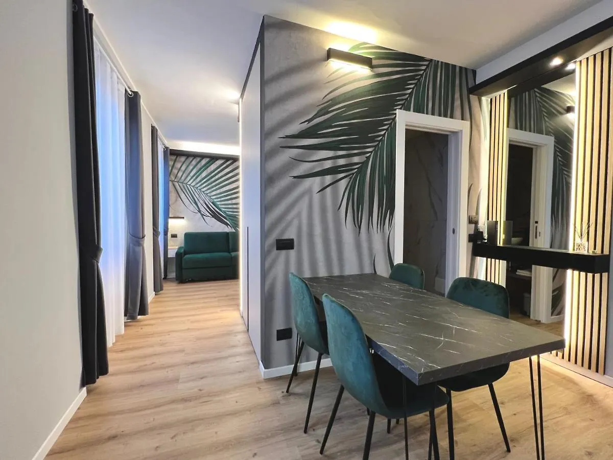 Prestige Duomo Apartment - Lake Como